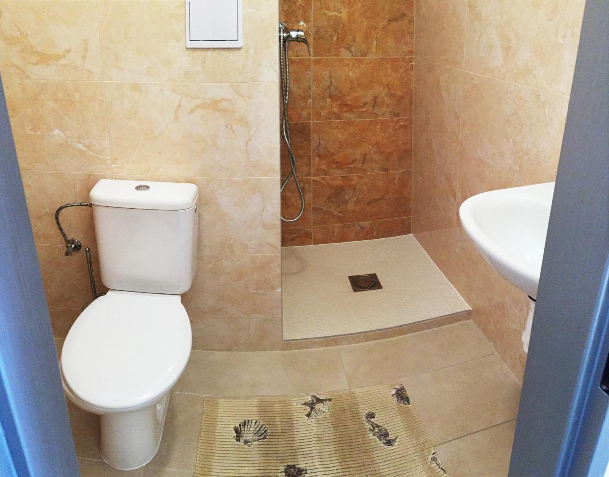 City Hotel B&B, Reception 24 7, 800M Od-From R1, Free Parking Banská Bystrica Exterior foto