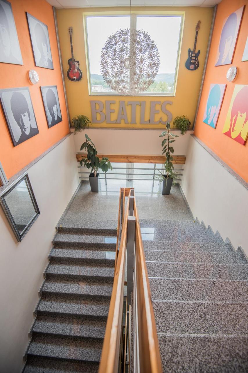 City Hotel B&B, Reception 24 7, 800M Od-From R1, Free Parking Banská Bystrica Exterior foto