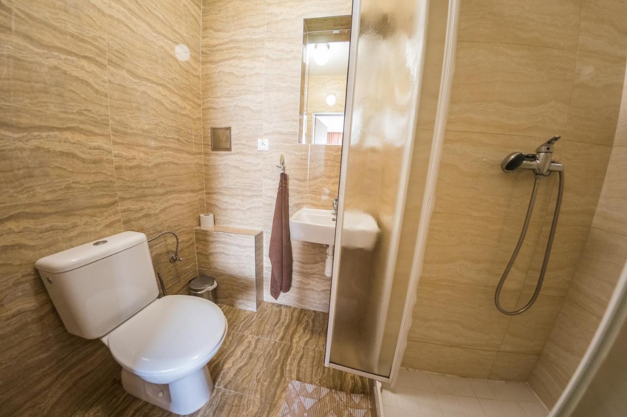 City Hotel B&B, Reception 24 7, 800M Od-From R1, Free Parking Banská Bystrica Exterior foto
